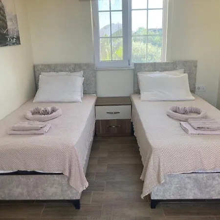 Luxury Family 4* באלאק