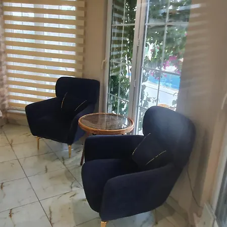 Luxury Family מלון באלאק